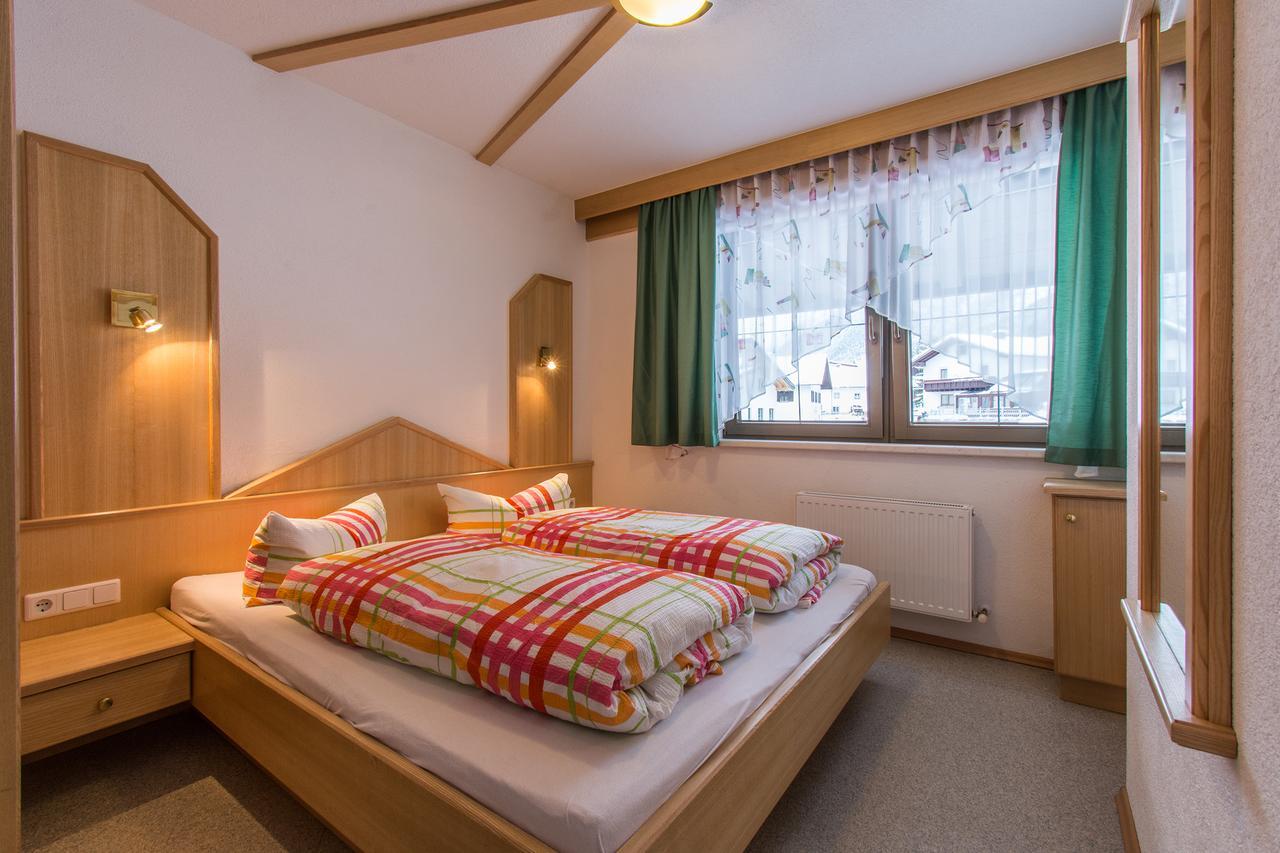 Hotel Haus Dorfschmied Flirsch Zewnętrze zdjęcie