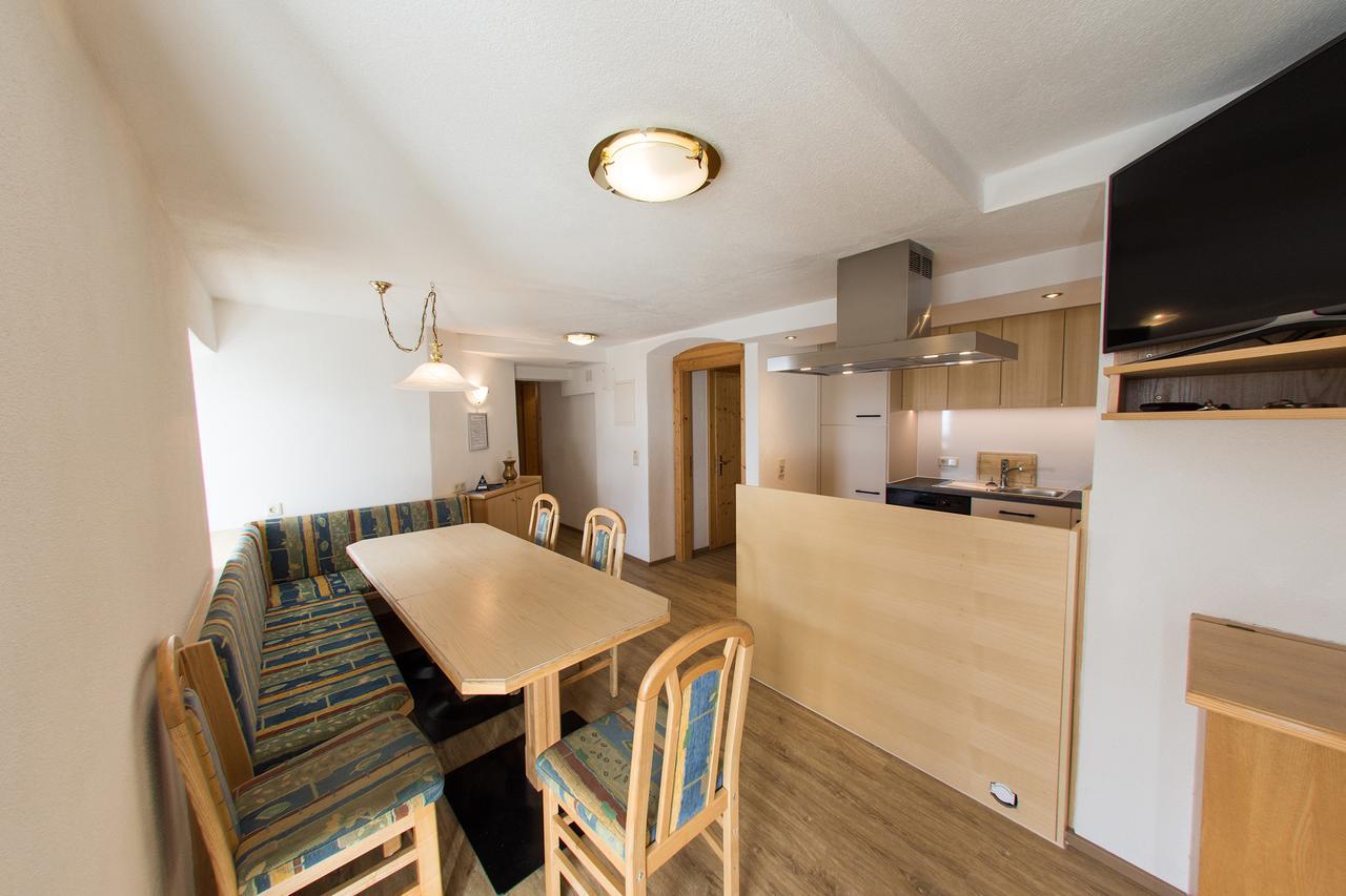 Hotel Haus Dorfschmied Flirsch Zewnętrze zdjęcie