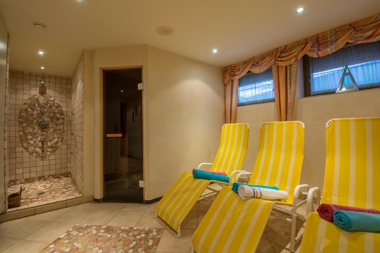 Hotel Haus Dorfschmied Flirsch Zewnętrze zdjęcie